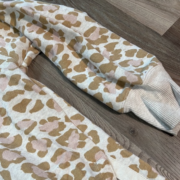 Aerie Cheetah Print Light Crewneck - Picture 7 of 14